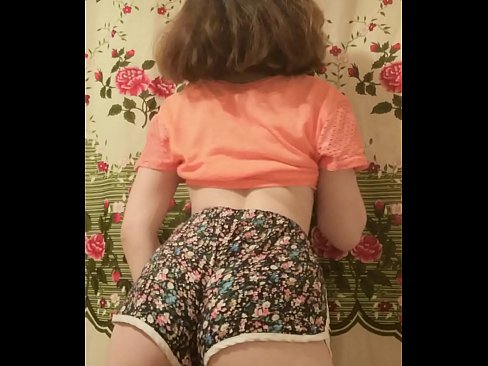 ❤️ מותק צעיר סקסי פושט את המכנסיים הקצרים במצלמה ️ פורנו רוסי ב-iw.credit-assorti.ru ☑